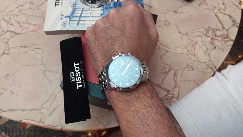 للبيع ساعه Tissot كسر زيرو بها كل محتوياتها بالوكيل 64000 مطلوب 27000 0