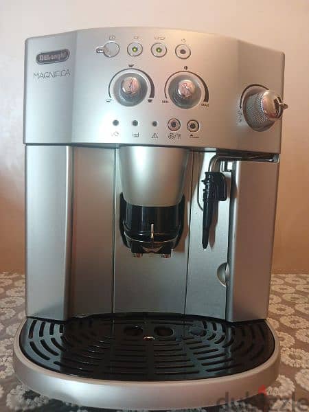 De'Longhi Magnifica ماكينه قهوة اسبريسو ديلونجي ماجنفيكا 1