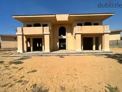 Villa for sale in Madinaty B, PRIME LOCATION, immediate receipt, highest excellence, 1298 m
