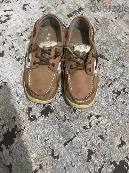 حذاء من sperry 0