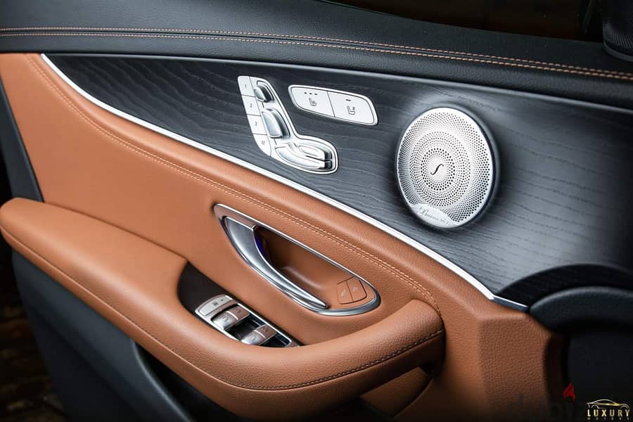 مرسيدس   Mercedes E300 AMG Fully loaded MODEL 2019 only 5000 km 9