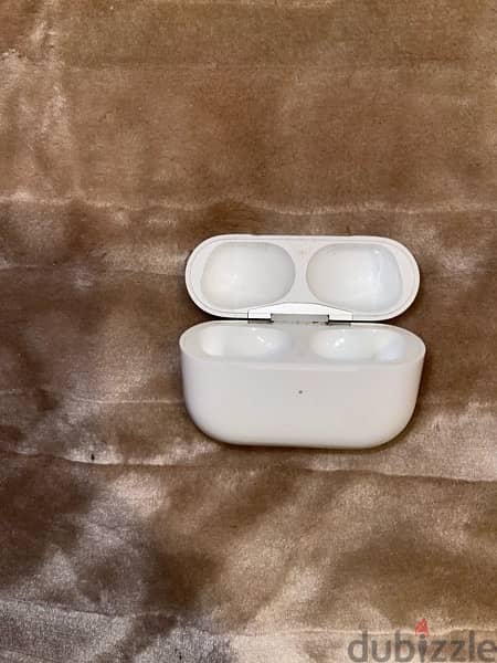 Apple Airpods Pro 1 with Magsafe Case (case and right side only) 1