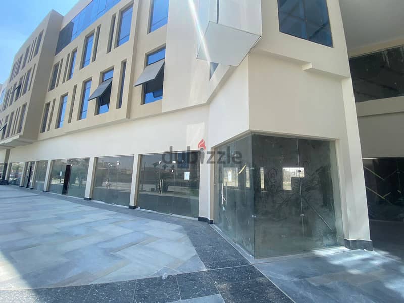 Commercial Retail 242 square meters + Under market price in Mivida 3