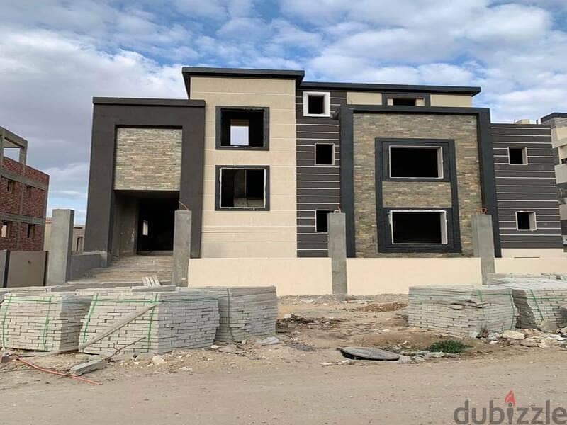 Compound First heights  Townhouse corner Fully finished  Land : 250sqm 12