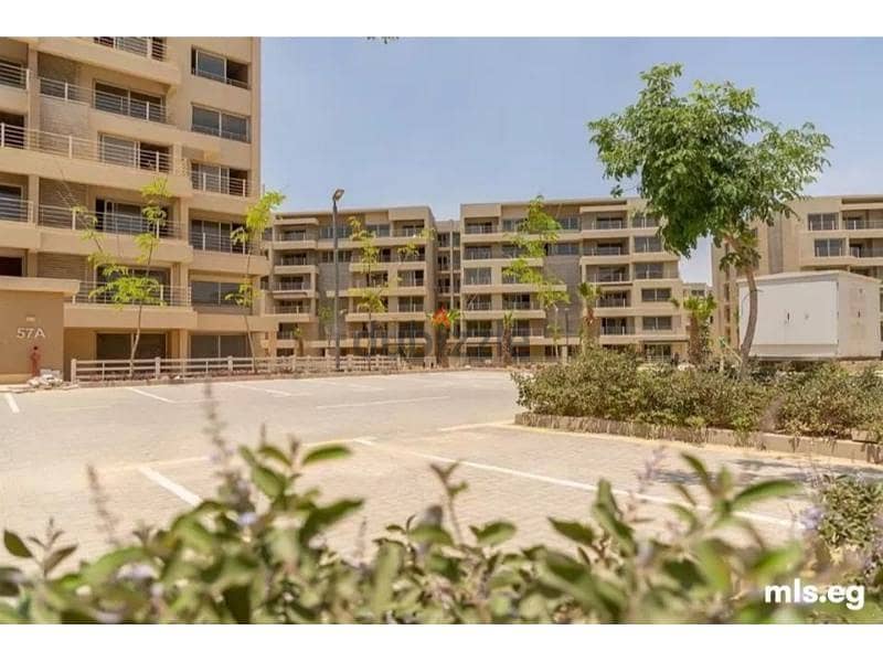 Apartment in Capital gardens palm hills Mostakbal 1