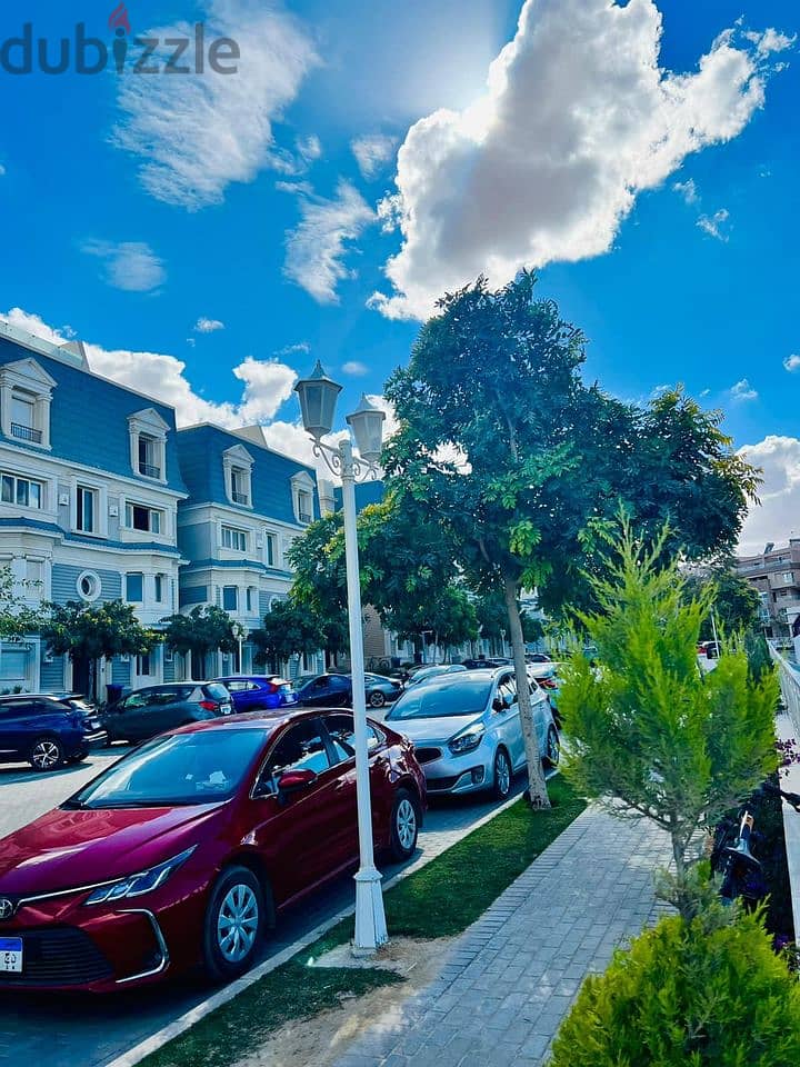 For sale, a 230 sqm i-villa (immediate delivery), imaginative view on Crystal Lagoon and Landscape, in installments, in Mountain View Hyde Park, New C 3