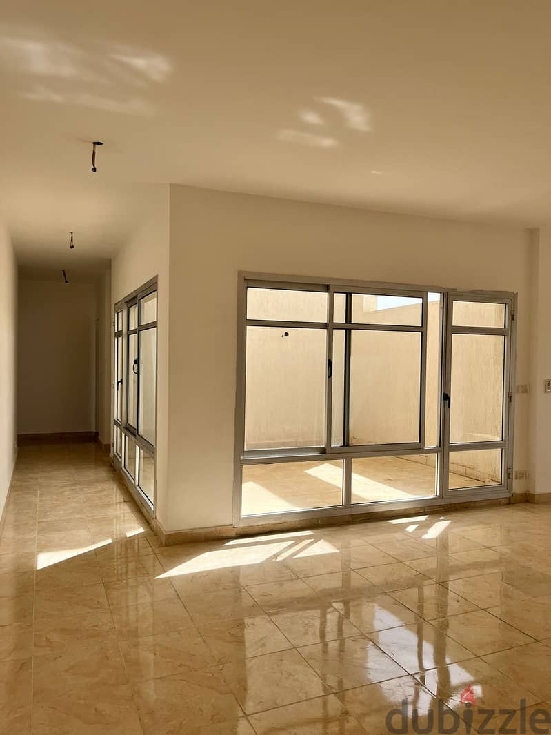 Apartment 200meters for sale in madinaty at phase B14 ready to move 1