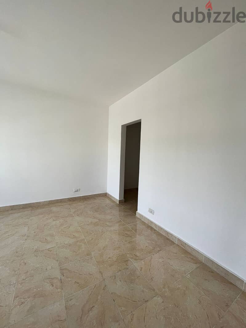 Apartment 200meters for sale in madinaty at phase B14 ready to move 5