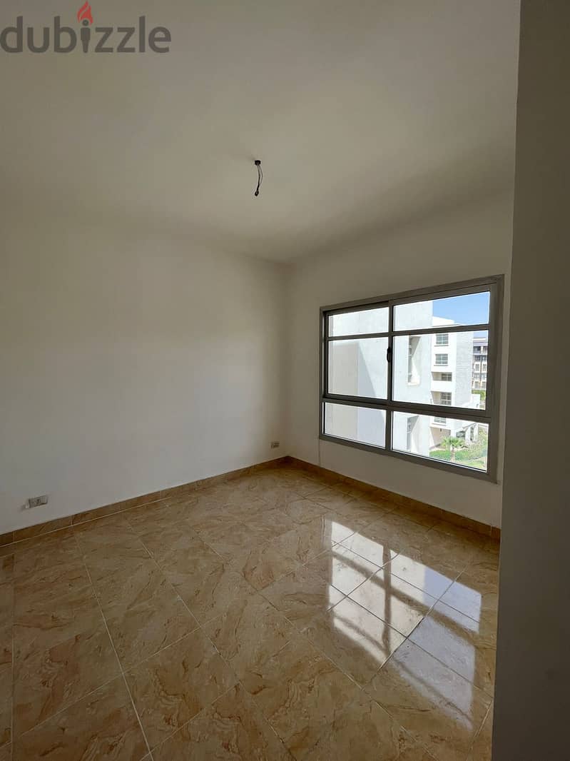 Apartment 200meters for sale in madinaty at phase B14 ready to move 8