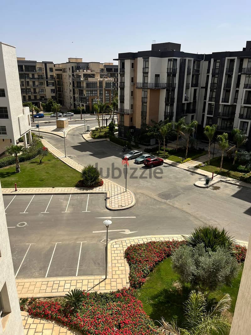 Apartment 200meters for sale in madinaty at phase B14 ready to move 16
