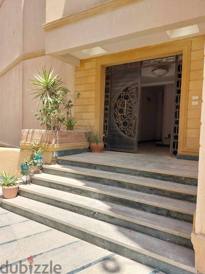 Apartment for sale, National Defense Villas, near Mohamed Naguib Axis, Al Diyar Compound, and Al Jazeera Street, minutes from Concord Plaza.  First re 2