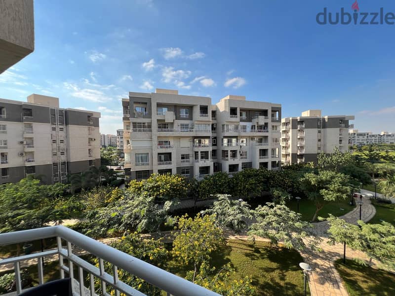 Available for sale, a snapshot apartment in Madinaty, 165 meters, wide garden view 5