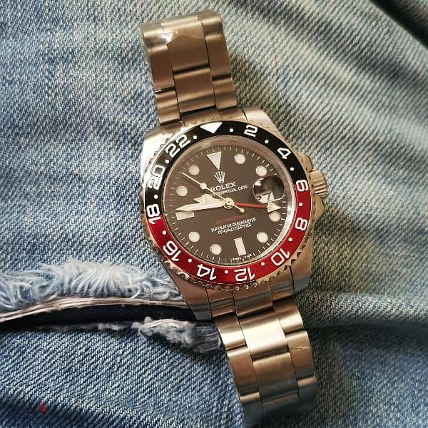 Rolex GMT Red Black bezel 4