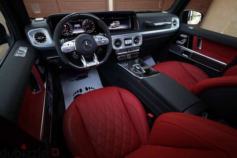 Mercedes G63 Amg  Model 2024  Matt black. X  Designo Red Zero 3