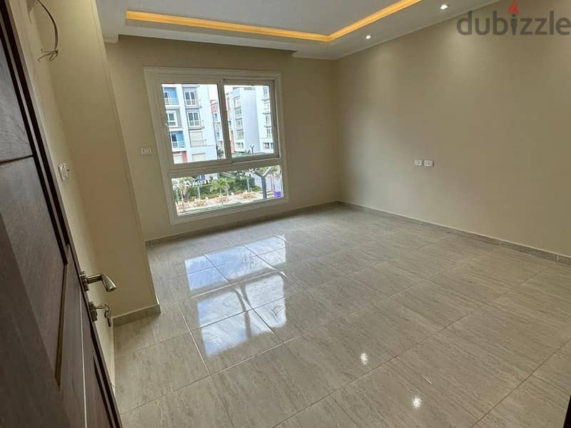 3-bedroom apartment for sale, ready to move, in the heart of Golden Square, super luxurious finishing, in the Fifth Settlement 8