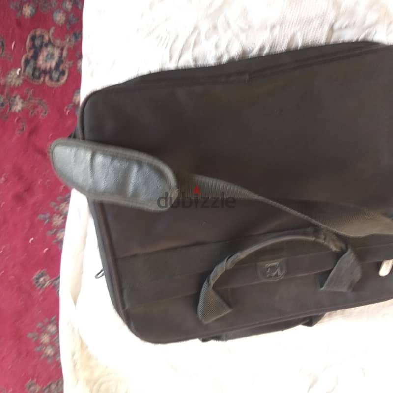 Kenneth Cole reaction bag شنطه رجال أعمال 1