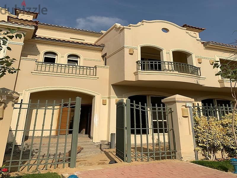 Townhouse for sale in El Patio5,ready to move,214m 1