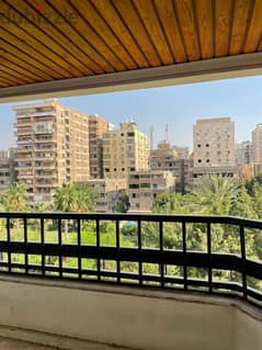 شقة للبيع 230م في المنطقة الاولي  سوبر لوكس بمدينة نصر