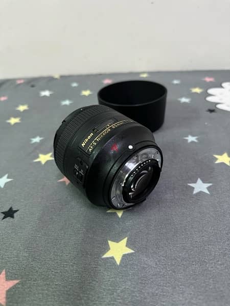 lens Nikon 85 mm 1.8 5