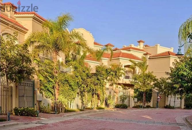 Ready to move Town villa for sale in El Sherouk La Vista Patio 5 East with installments 208m  تاون هاوس فيلا للبيع استلام فوري في لافيستا الشروق 12