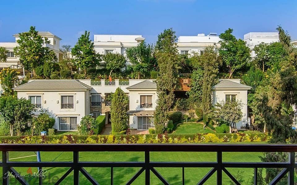 Two-bedroom apartment on direct view, 110 m, with a garden of 122 m, in Aliva Mountainview Compound, Mostaqbal, New Cairo, minutes from the Administra 2
