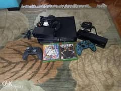 Xbox one used with 2 controllers and kinetic