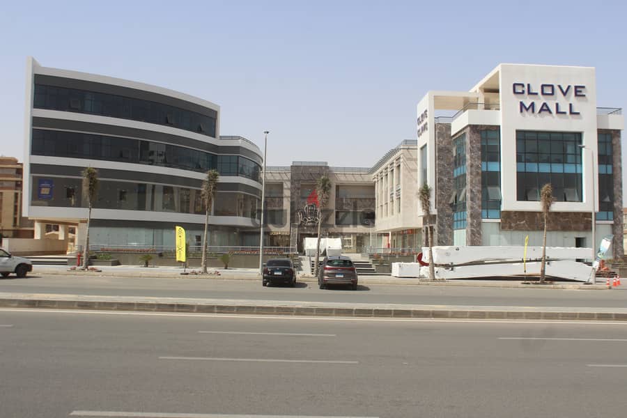 عيادة للبيع 74 متر استلام فوري وتقسيط على 12 شهر بمنطقة القرنفل التجمع الخامس clove mall el koronfel new cairo 3