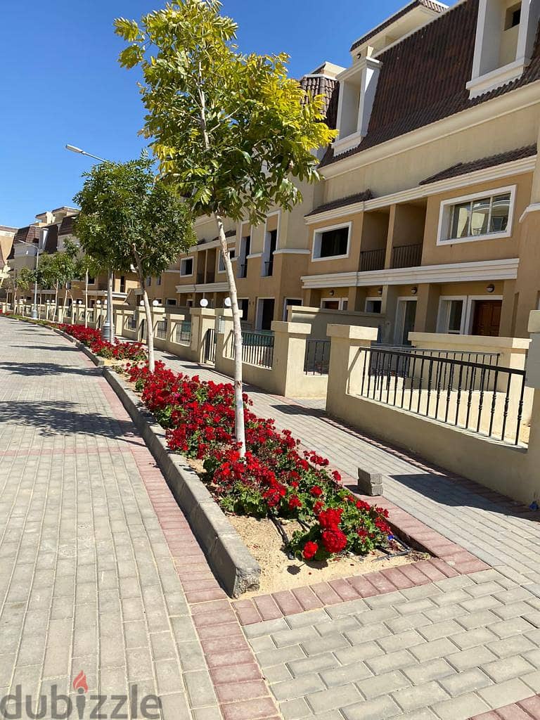 Townhouse for sale in Sarai Compound, S Villa, area of 239 sqm, with a garden of 60 sqm, a roof of 78 sqm, a wall in the Sarai city and the capital, w 16
