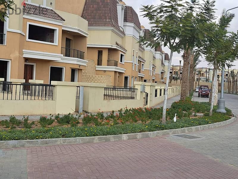 Townhouse for sale in Sarai Compound, S Villa, area of 239 sqm, with a garden of 60 sqm, a roof of 78 sqm, a wall in the Sarai city and the capital, w 23