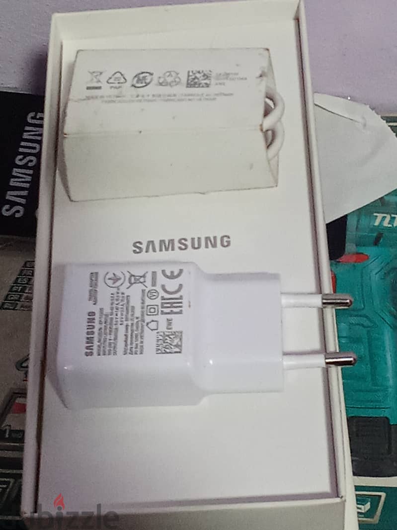 Samsung A23 128/4 استعمال بسيط جدااا كسر زيرو بكل مشتملاته   بلزقه الد 3