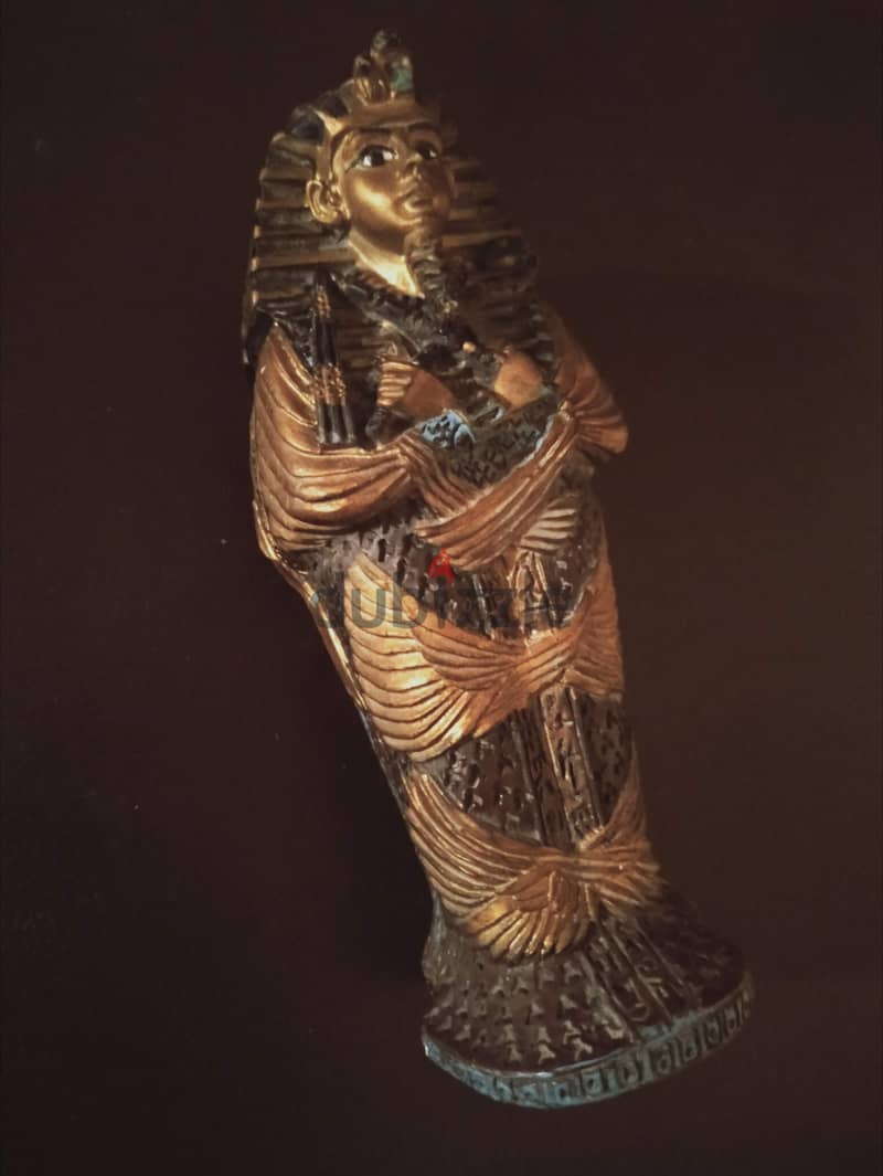 تابوت فرعوني للملك ( توت عنخ أمون ) ديكور من الستينيات 3سم*12سم 15