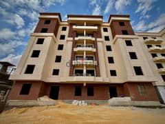 Finished apartment next to the AUC in installments