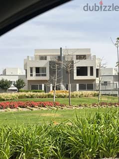 Modern Twin House 280m With Land Area 330m And Roof 79m For Sale ready to move At The Lowest Price In Hyde Park In Fifth Settlement