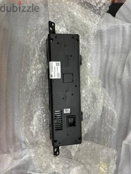 Subaru temperature/clock display 1