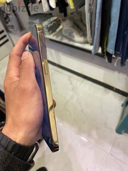 iPhone 12 Pro Max Gold 7
