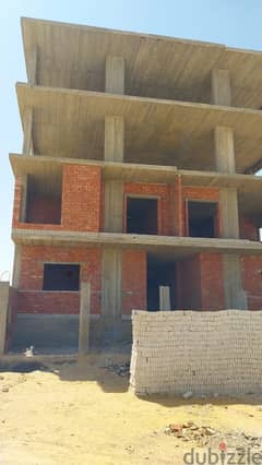 Ground 260 sqm + 149 sqm garden, receipt of the homeland for a year and a half, with a 25% down payment and 48 months installments