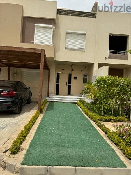 town house in palm hills sheikh zayed 6 october 2