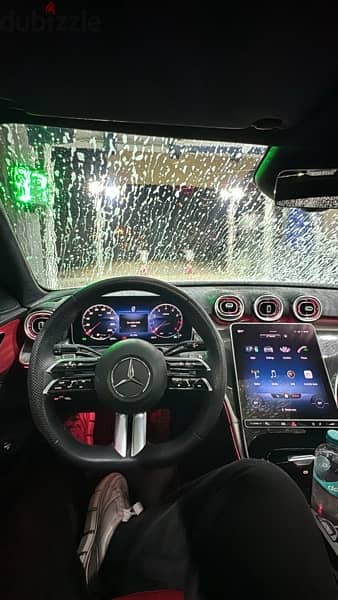 c180 amg sport for sale whiteXred interior للبيع سي ١٨٠ ابيض فرش احمر 6