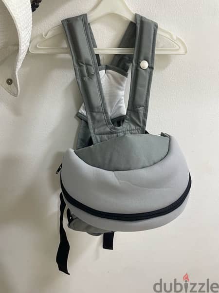 chicco baby holder new 1