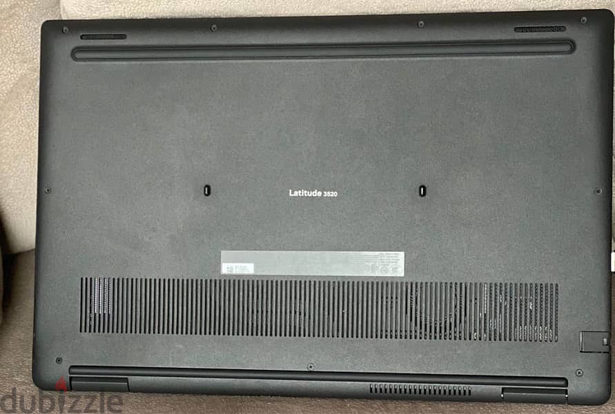 Dell Latitude 3520 2