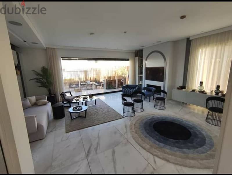 3-room apartment for sale in a prime location in October - super luxurious finishing 4
