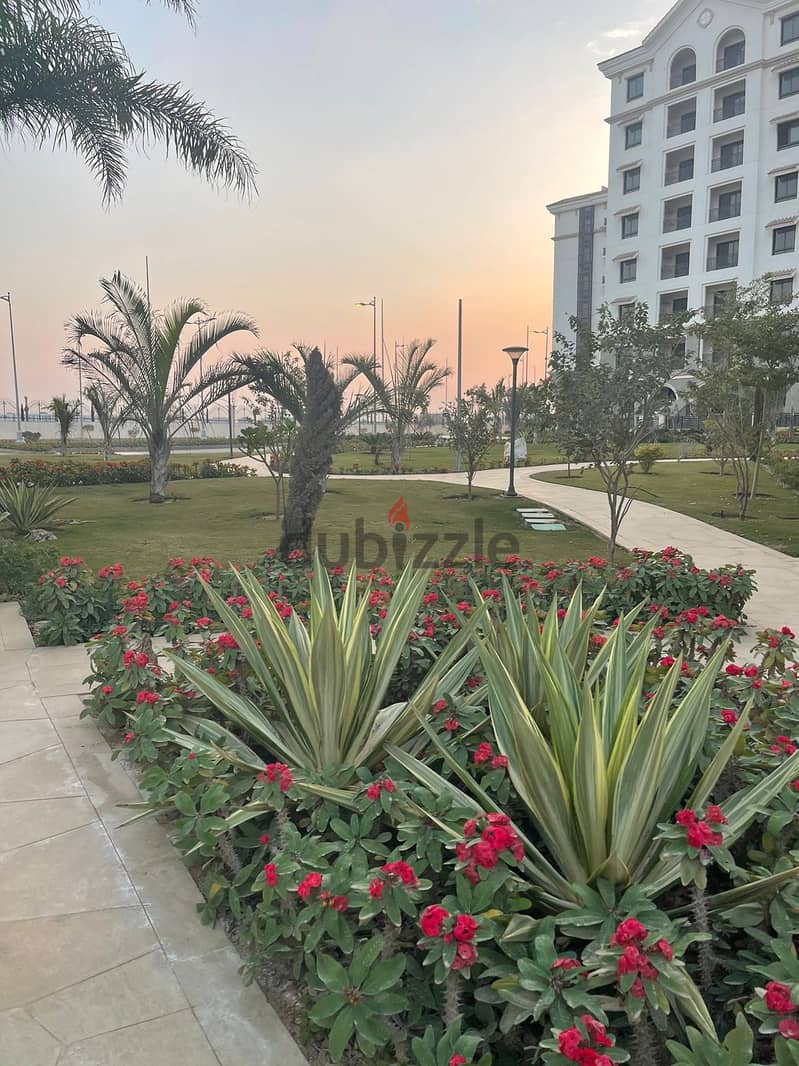 resale apartment in celia talat mostafa view green river special price 3