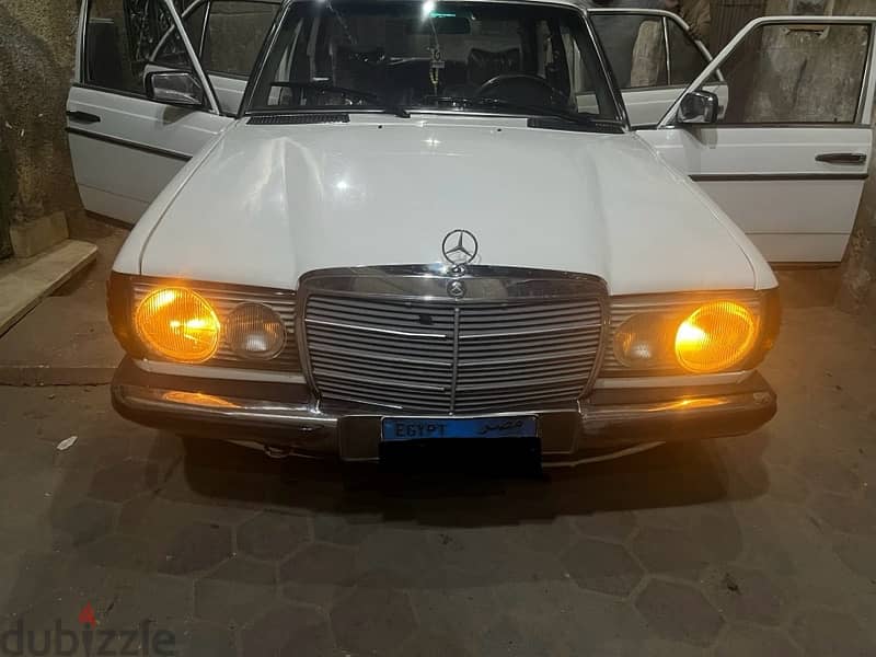 Mercedes-Benz 200 1979 1