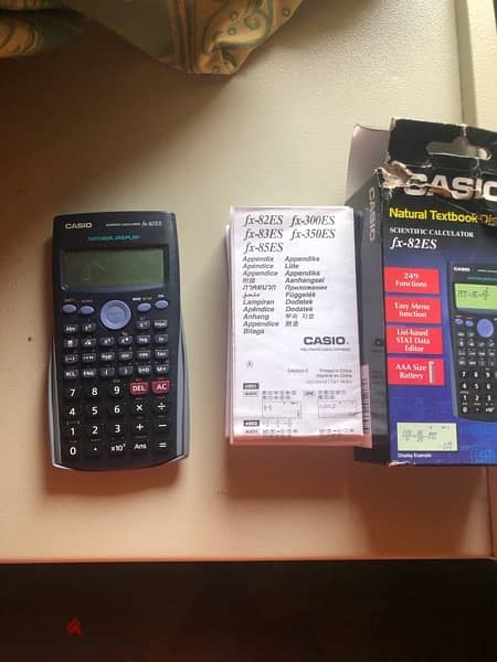 calculator Casio fx 82 es like new 2