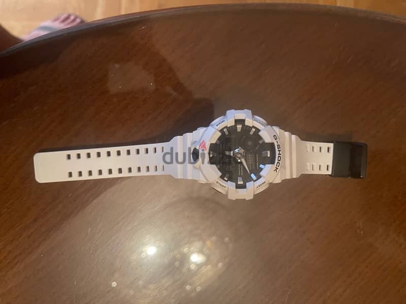 wristwatch Casio white g shock 1
