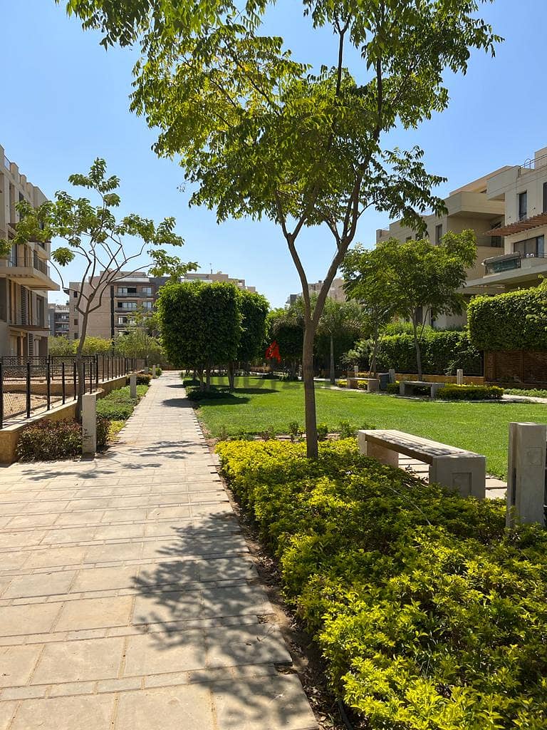 Eastown residence SODIC  Apartment for sale Area 215m + 100 m garden 0