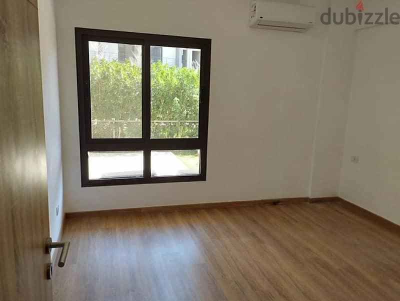 Apartment 205m with garden 100m for rent in fifth square marasem compound new Cairo fifth settlement 5