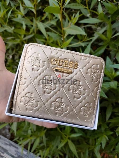 guess wallet with box 1