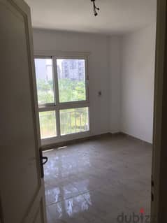 A 140m apartment for rent at B10 madinaty view wide garden