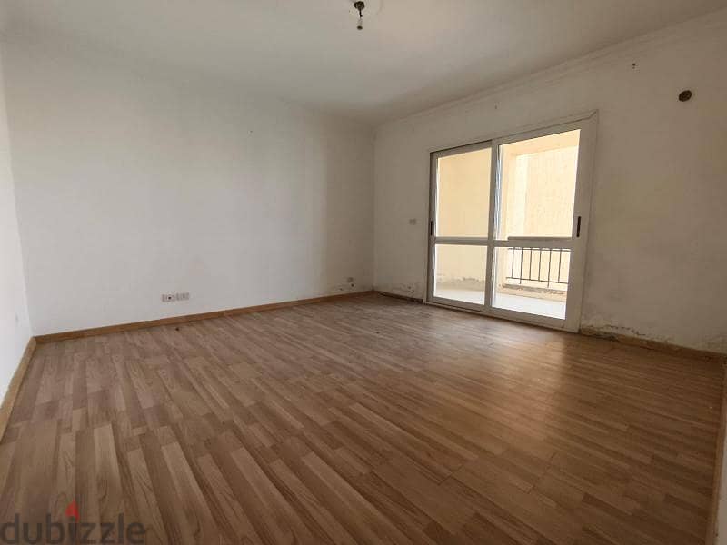 An apartment for rent in Madinaty, 260 sqm with a view of the Wadi Garden, located in B1 near the services. 8